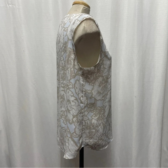 Printed Crepe Crew-Neck Cap Sleeve Blouse - Picture 10 of 10